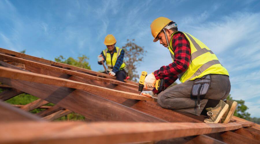 Professional Flat Roofing Installation services in Monroeville, IN